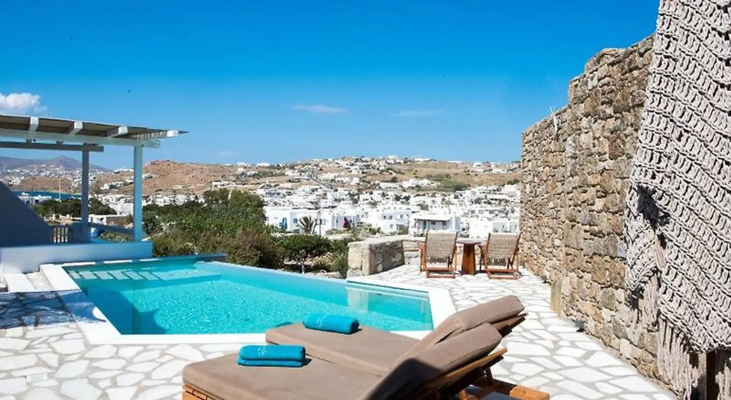 Kostantis Summer Villas and Suites OUTDOOR_POOL