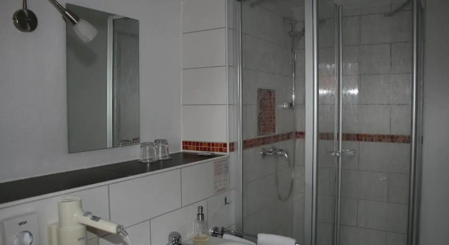Reinhards Pension Badezimmer