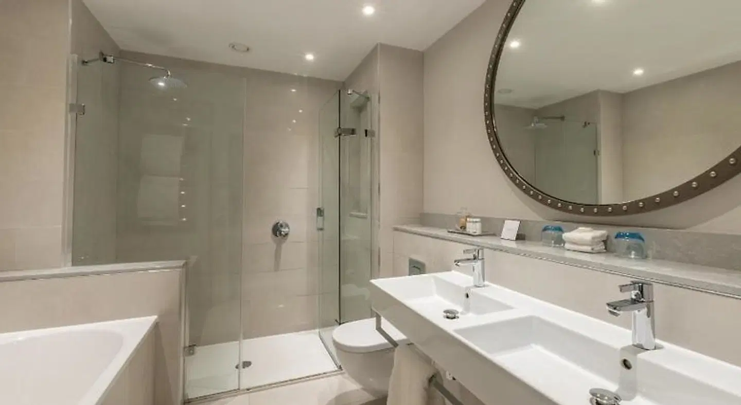 Bristol Harbour Hotel Badezimmer