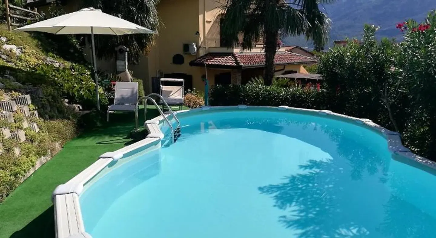 Relais Garden Lecco OUTDOOR_POOL