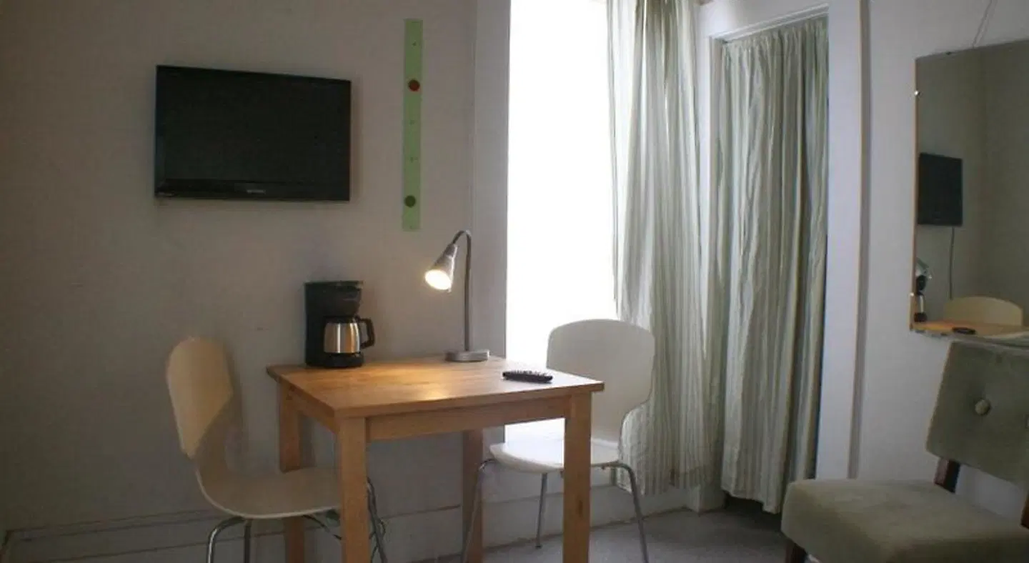 The Holland Hotel ROOM_EXAMPLE
