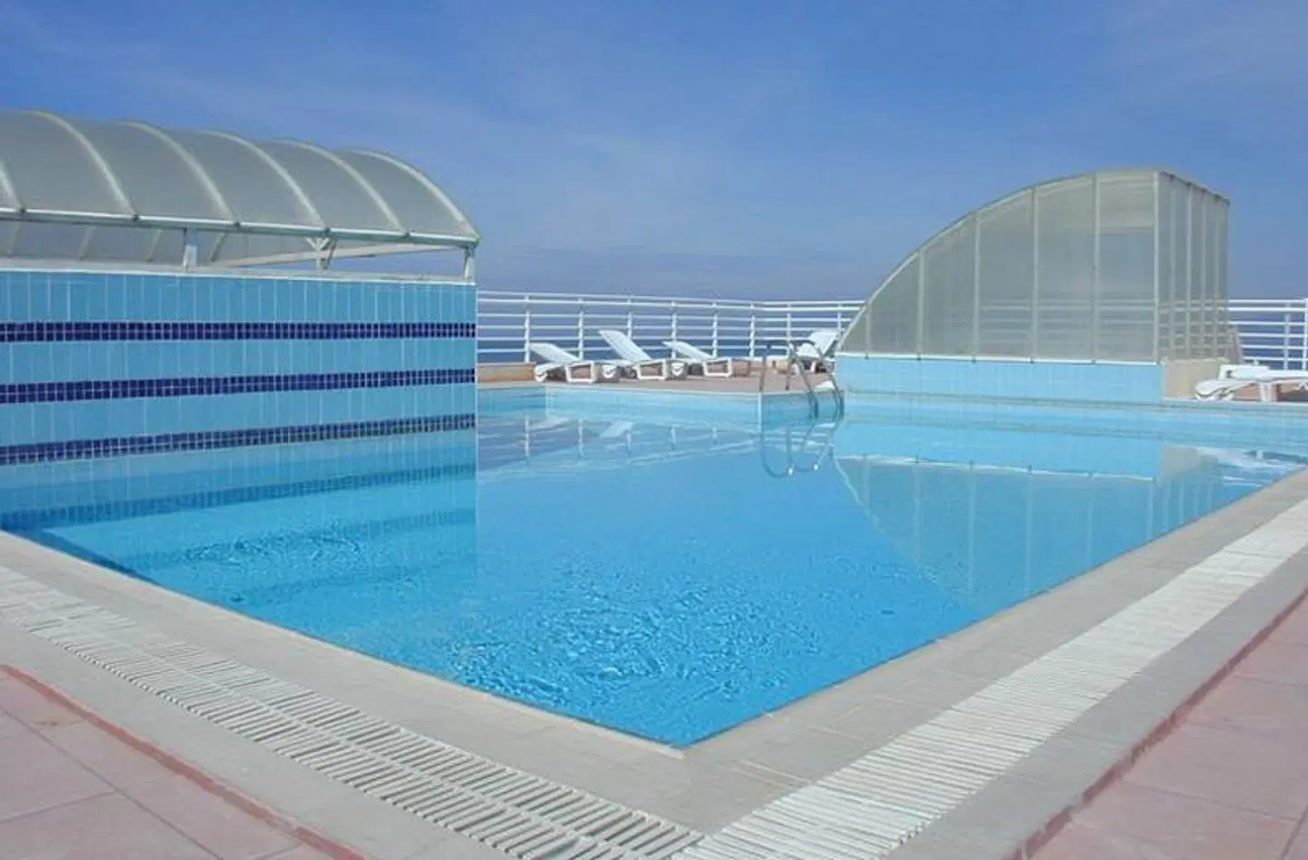 Kayhanbey Hotel OUTDOOR_POOL