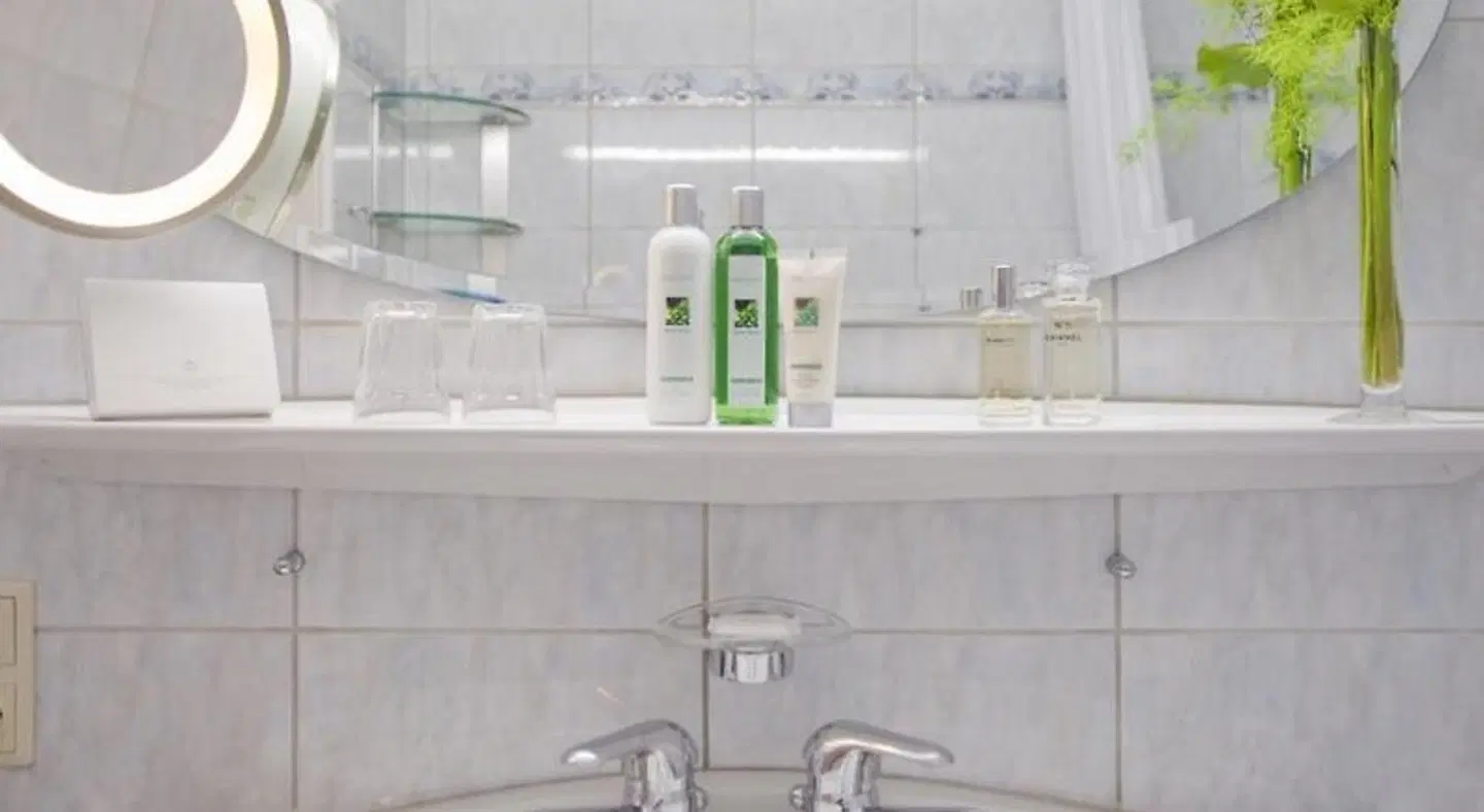 Privat-Hotel Villa Aurora Badezimmer