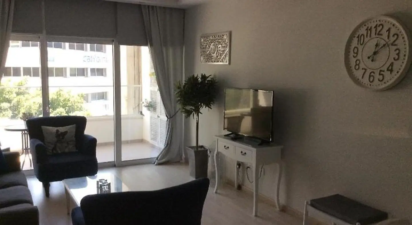 The Central Suites ROOM_EXAMPLE