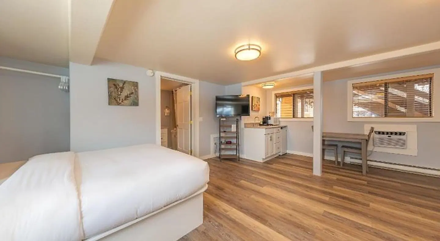 Miller Park Lodge ROOM_EXAMPLE