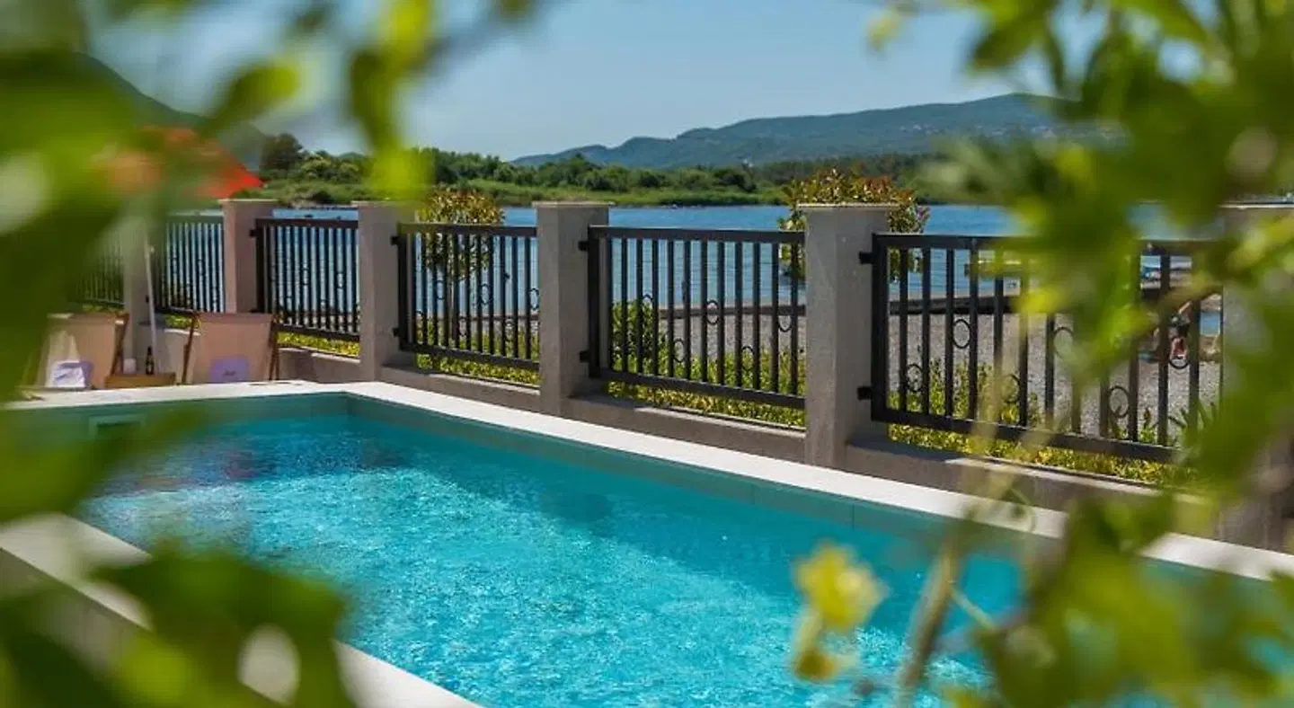 Laguna Mini Resort OUTDOOR_POOL