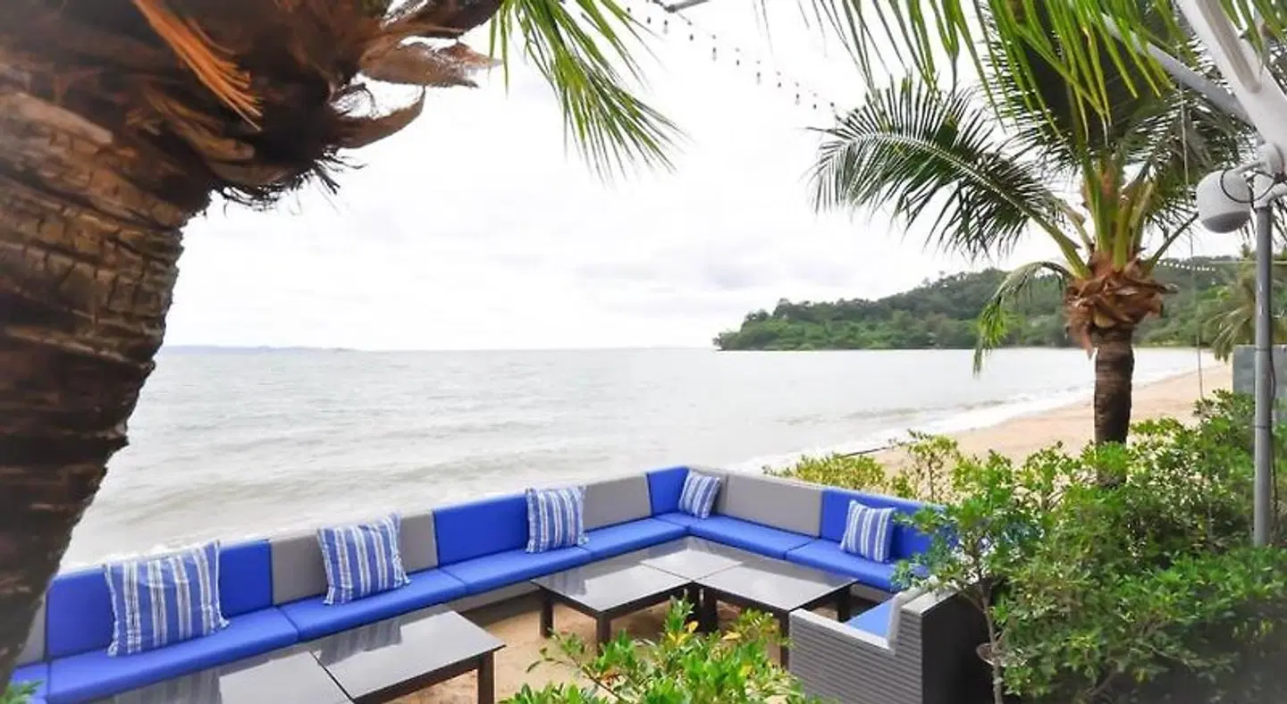 Nchantra Pool Suite Residences Garten