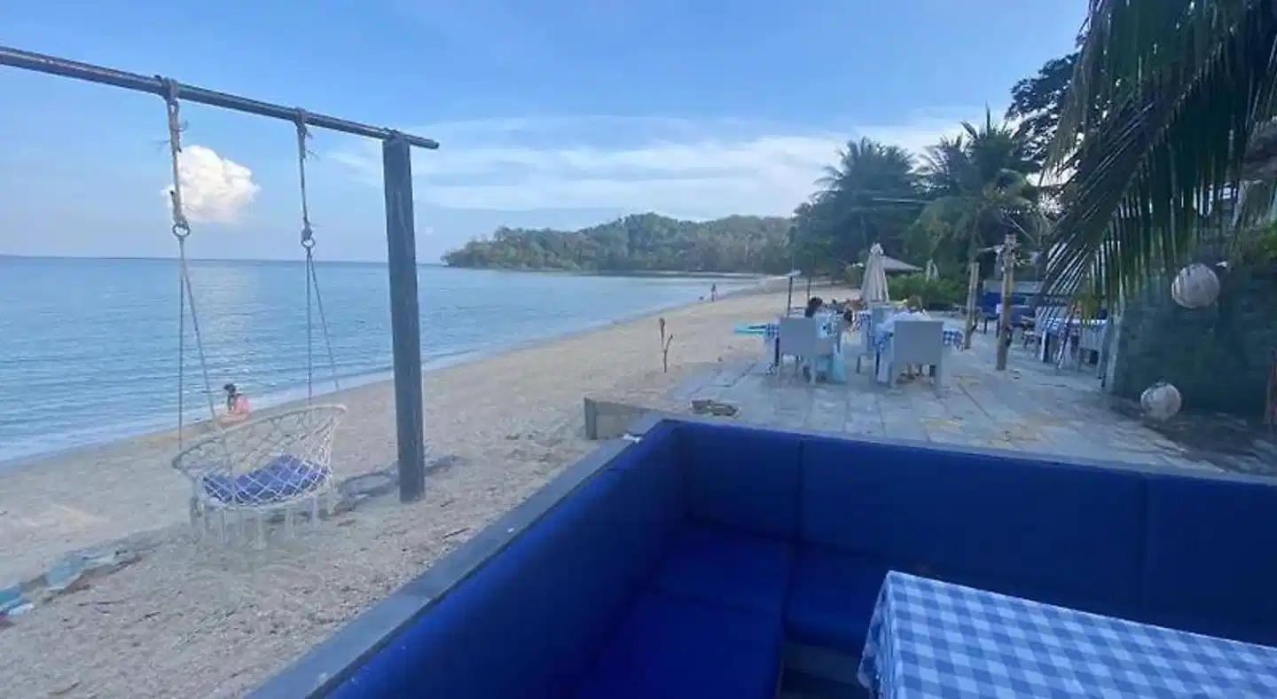 Nchantra Pool Suite Residences Terrasse