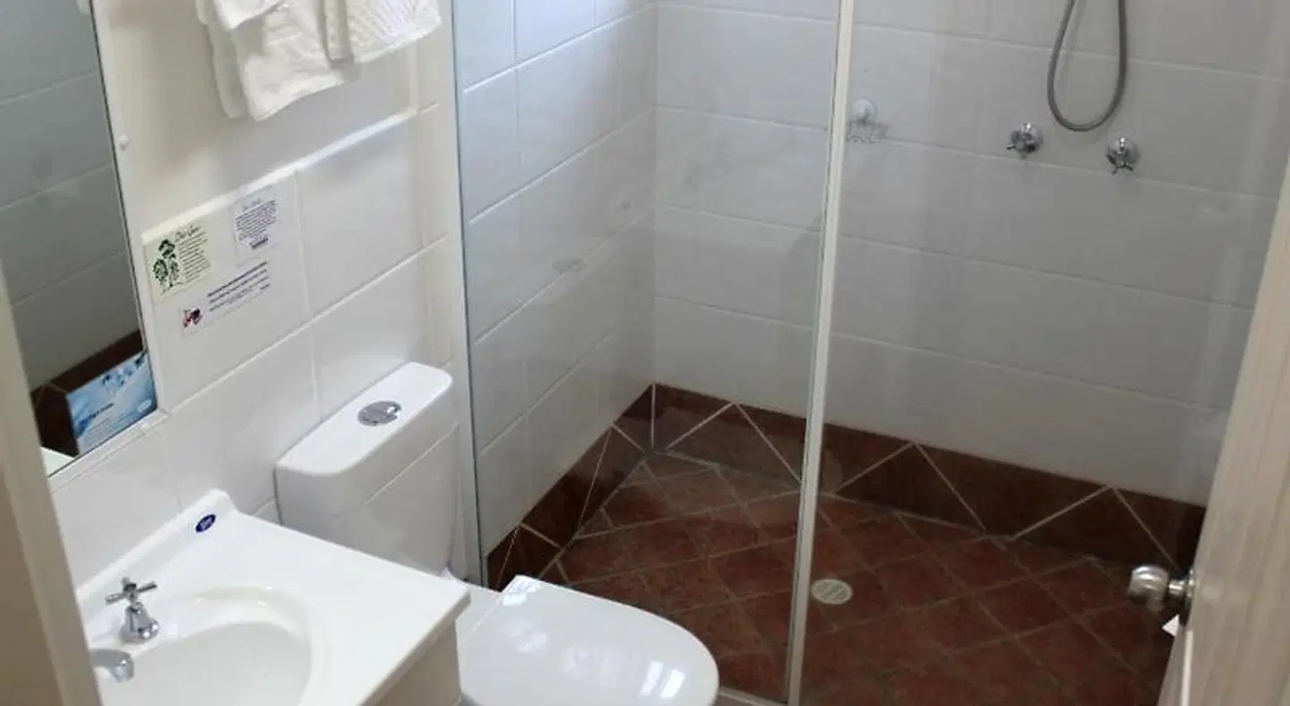City Motor Inn Badezimmer