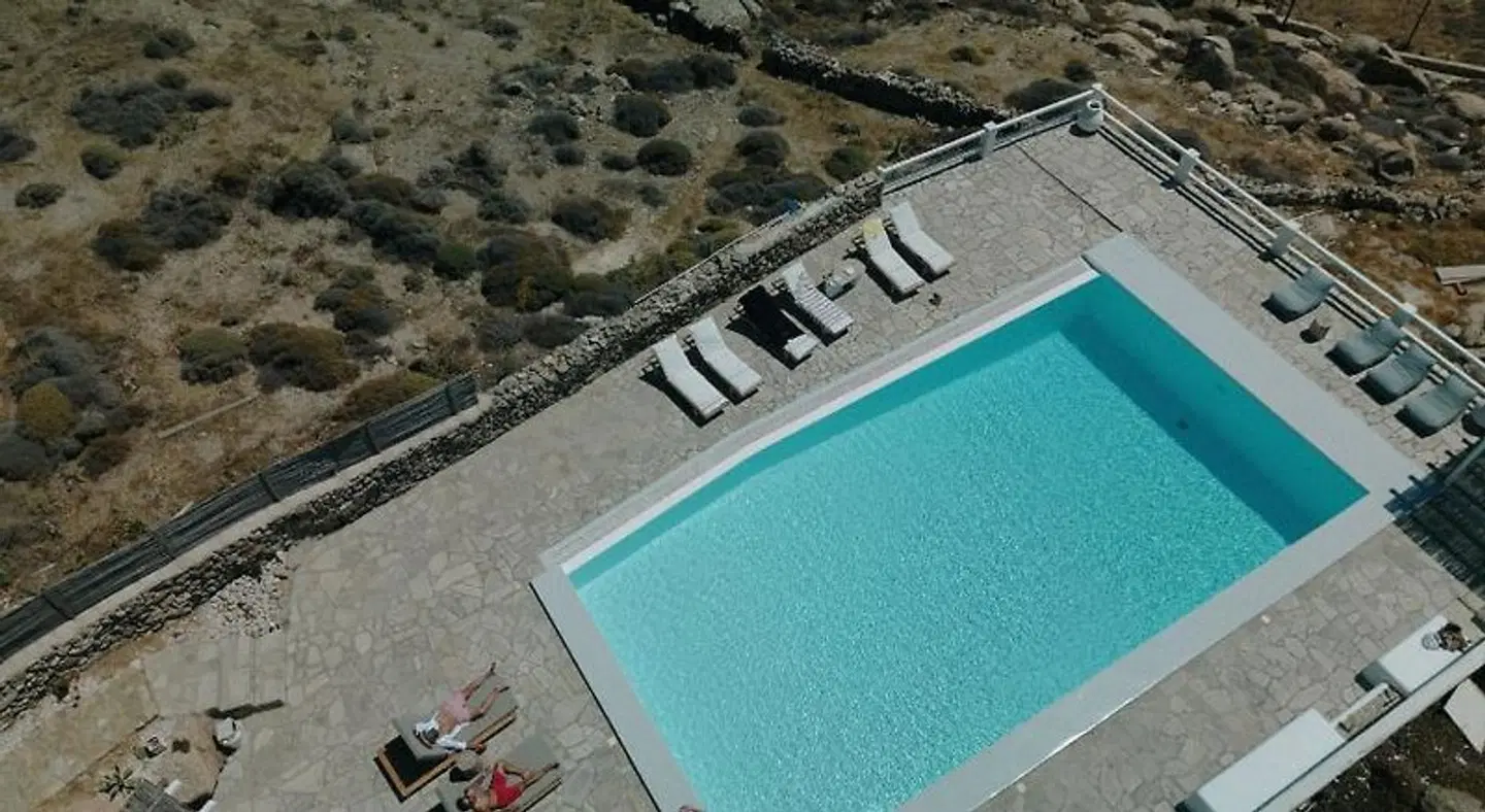 Mykonos Supreme Comfort Suites OUTDOOR_POOL