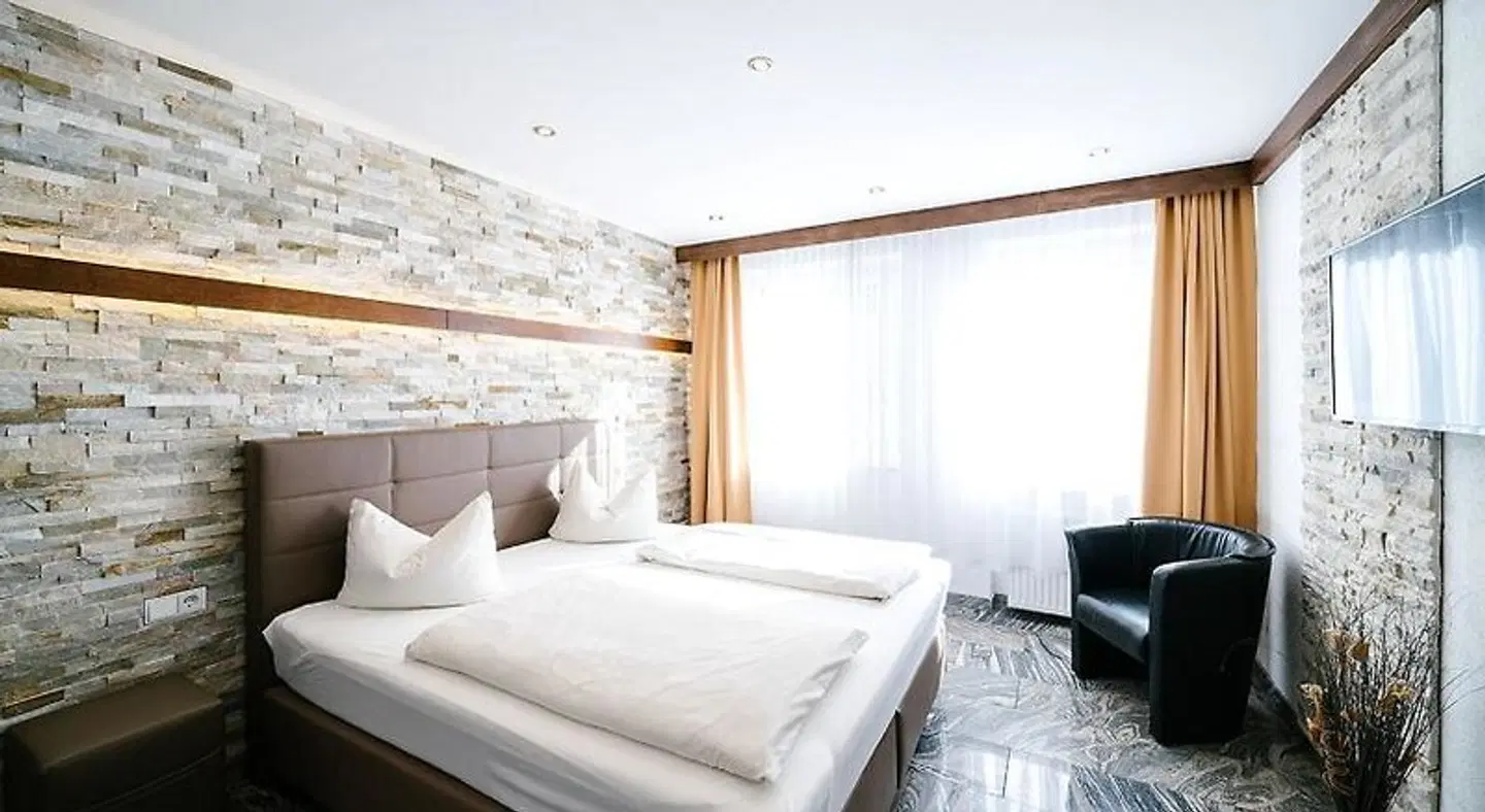 Central City Hotel ROOM_EXAMPLE