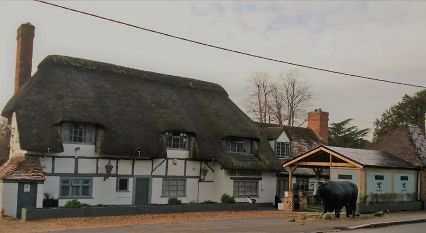 The Chequers at Burcot EXTERIOR