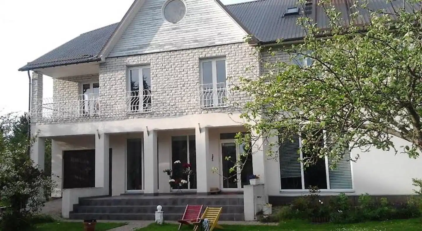 Oti Guesthouse Aussenansicht