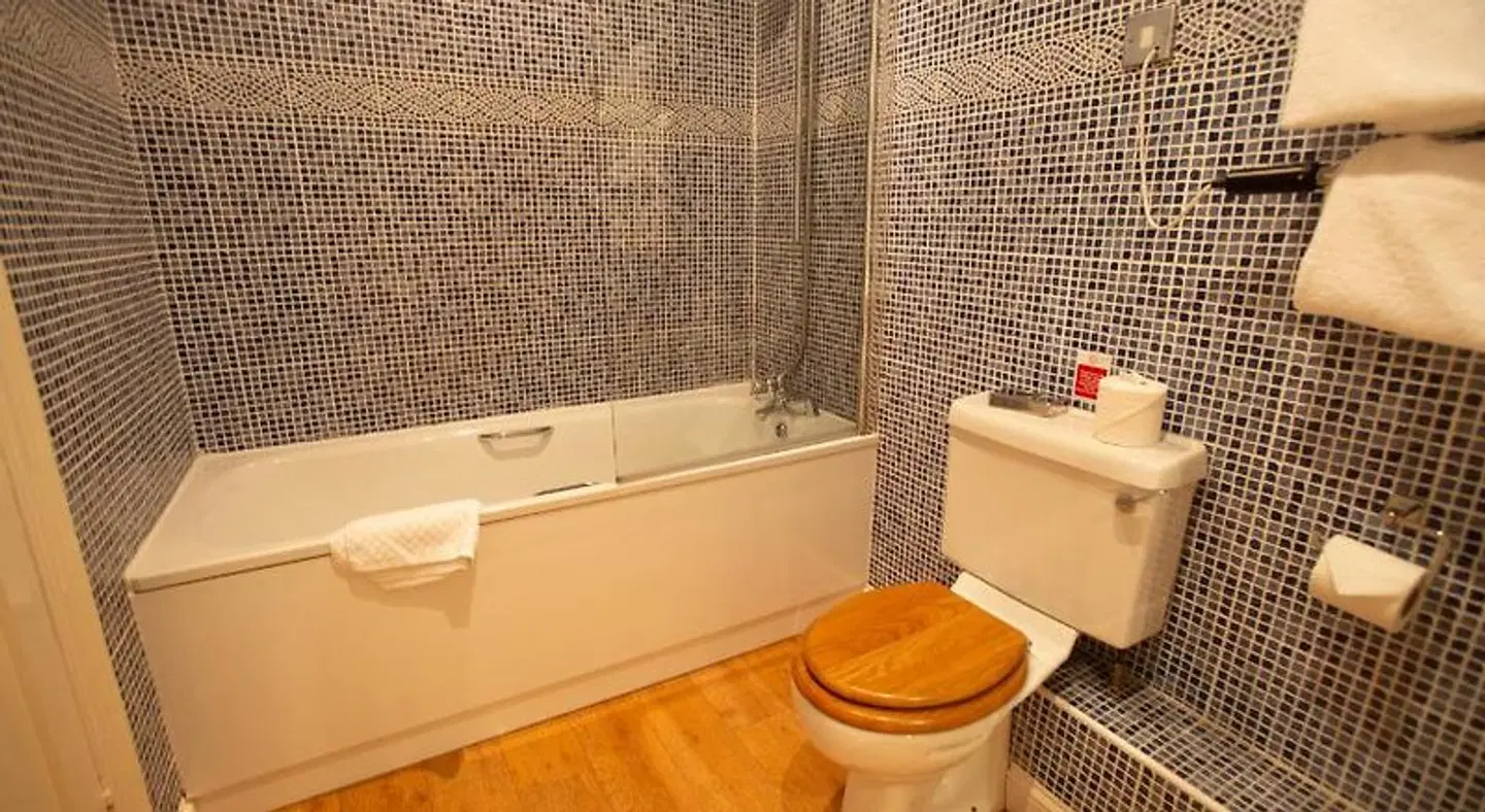 Little Court Badezimmer