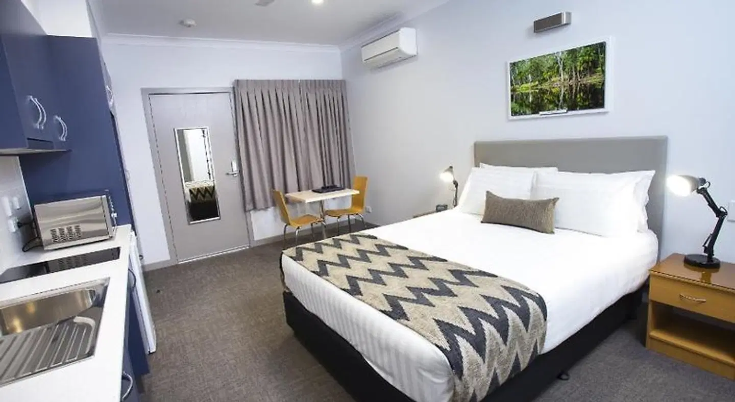 Altitude Motel Apartments ROOM_EXAMPLE