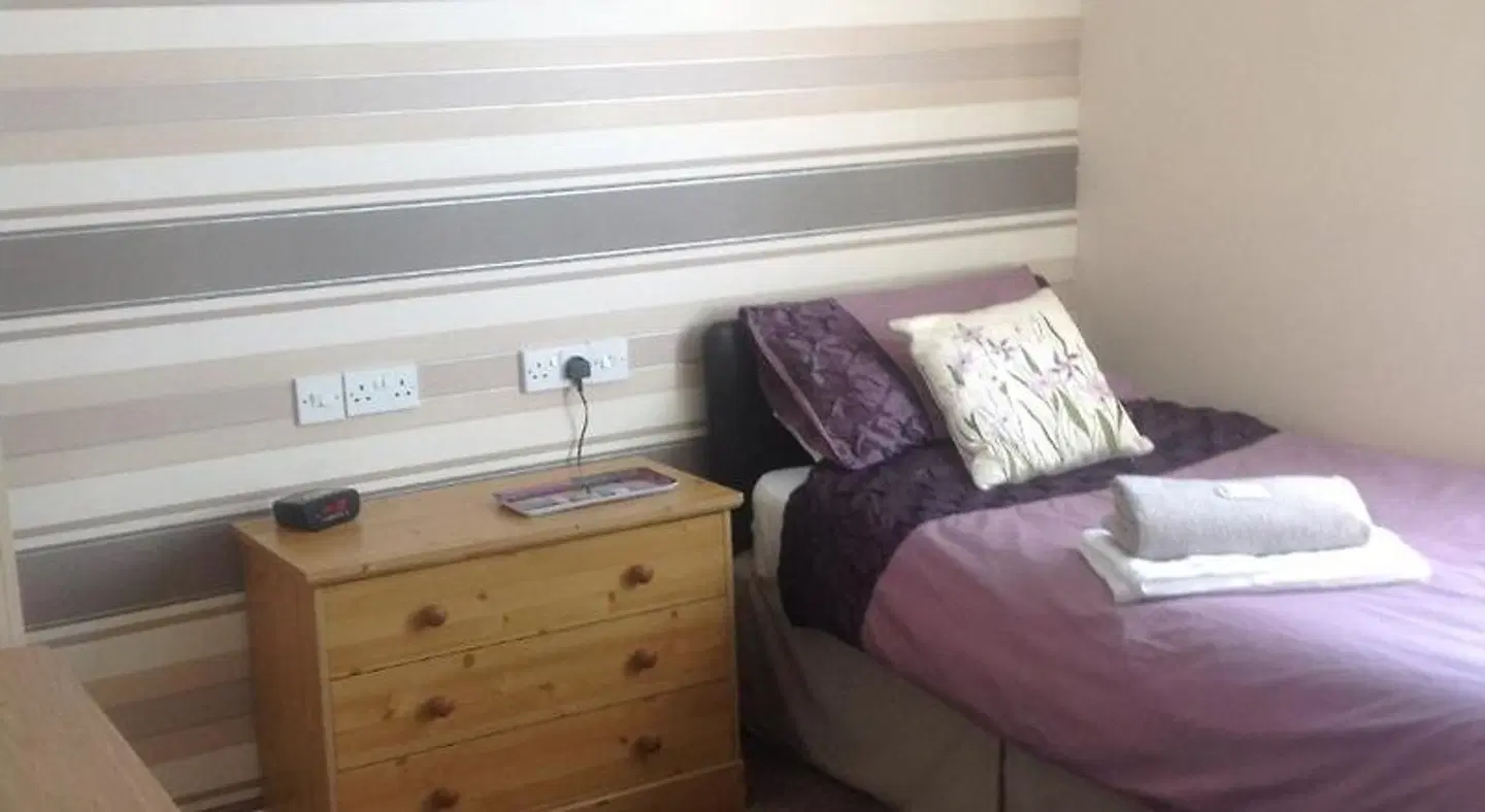 Cleasewood Guest House ROOM_EXAMPLE