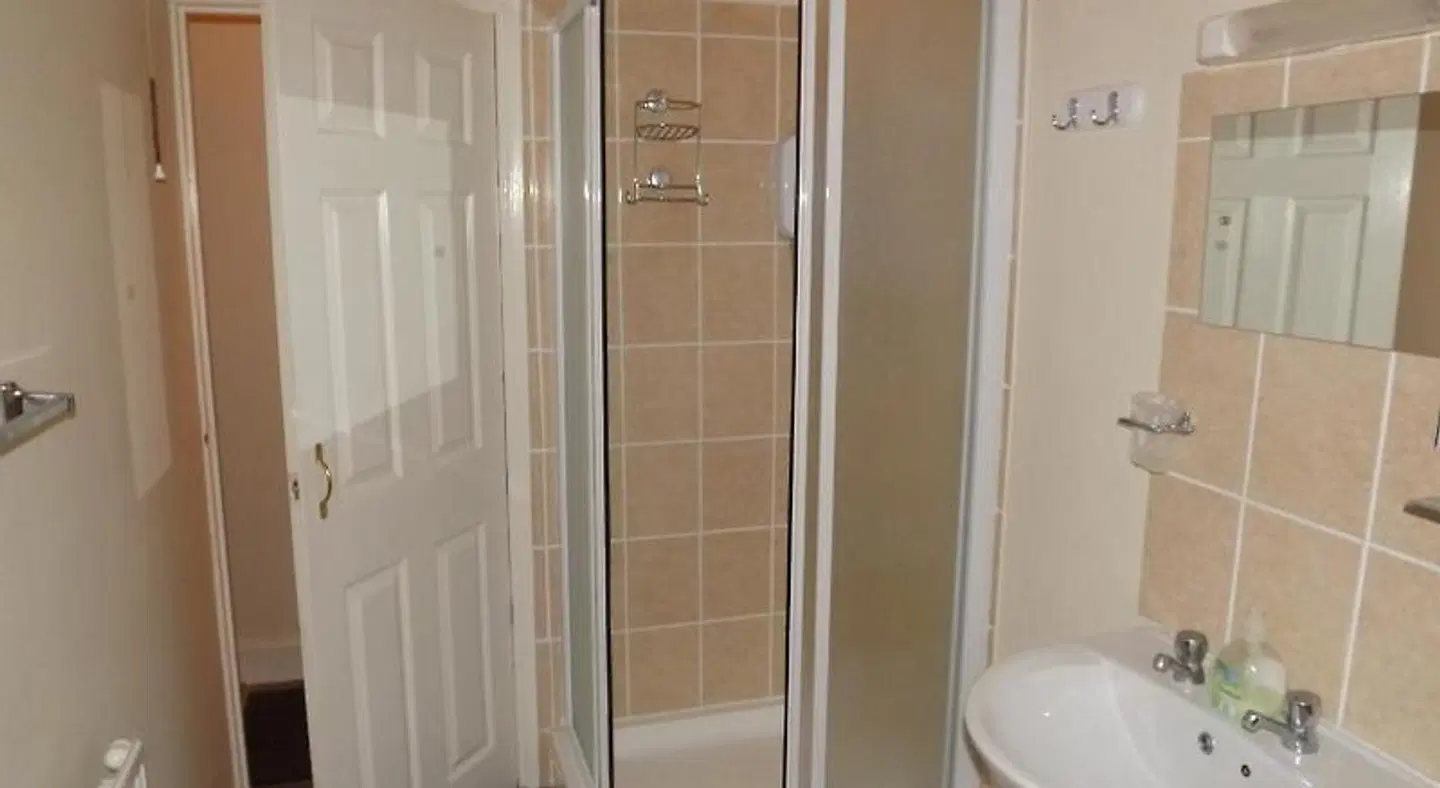 Cleasewood Guest House Badezimmer