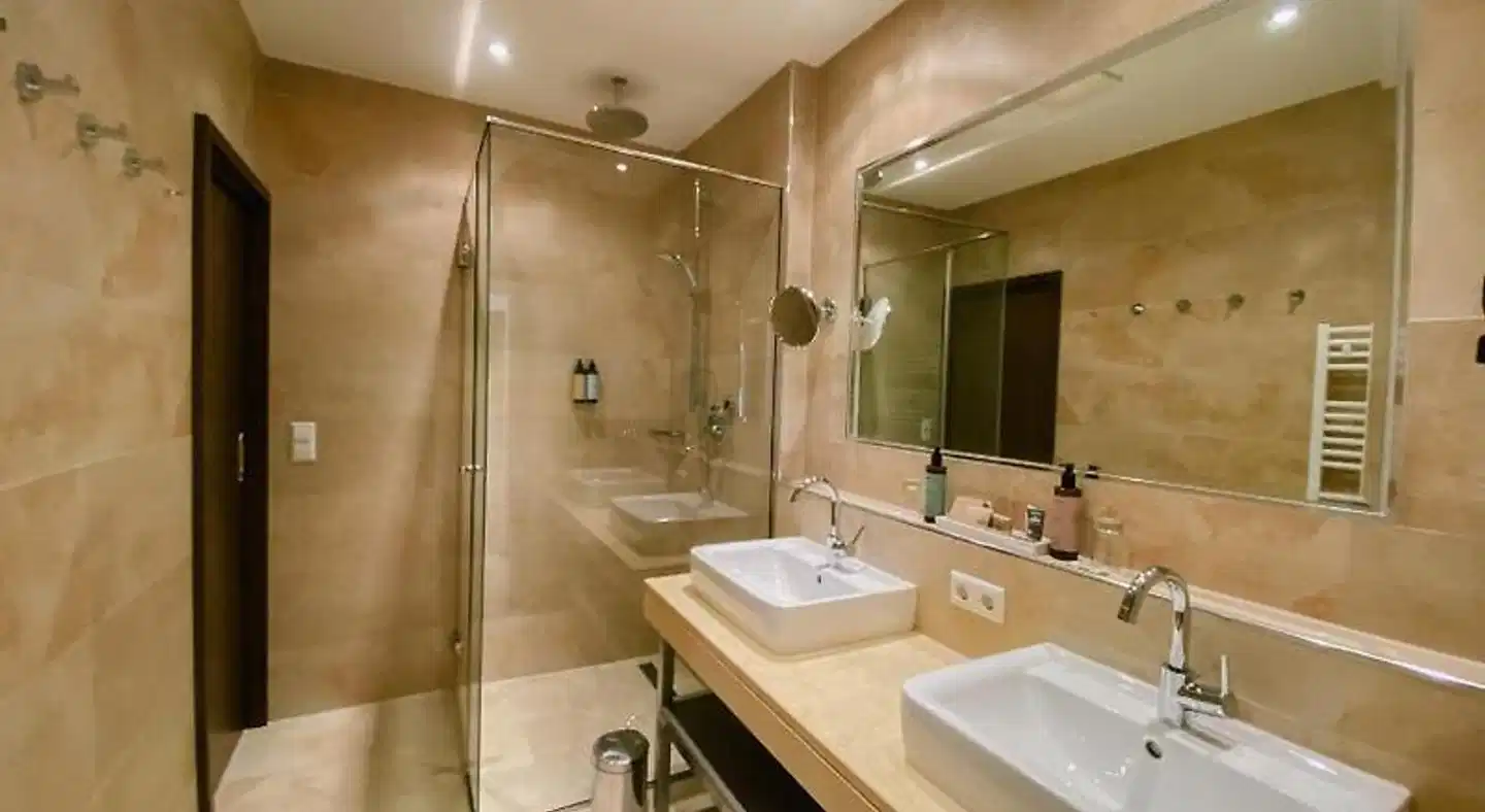 Steiner Badezimmer