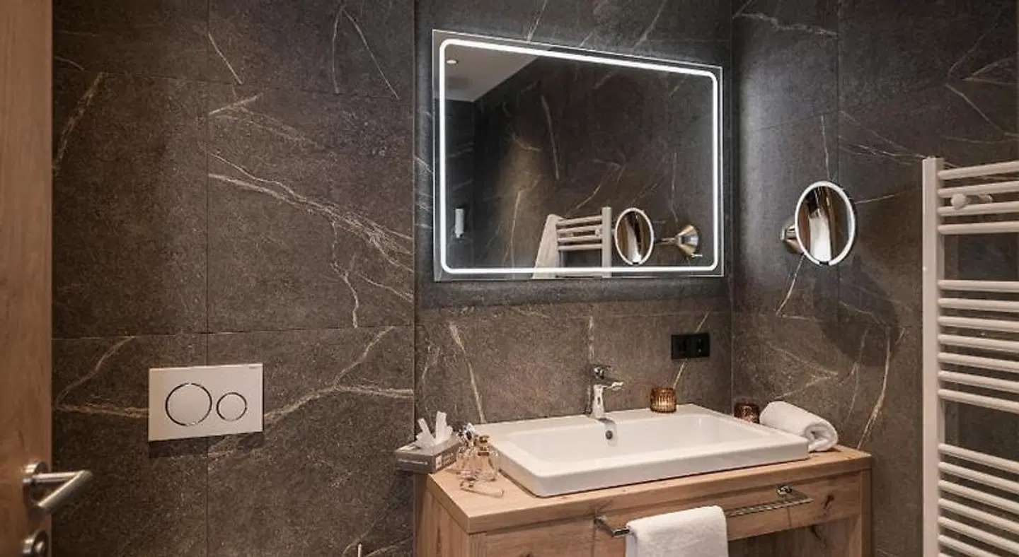 Alpen Resort Schrofenblick Badezimmer
