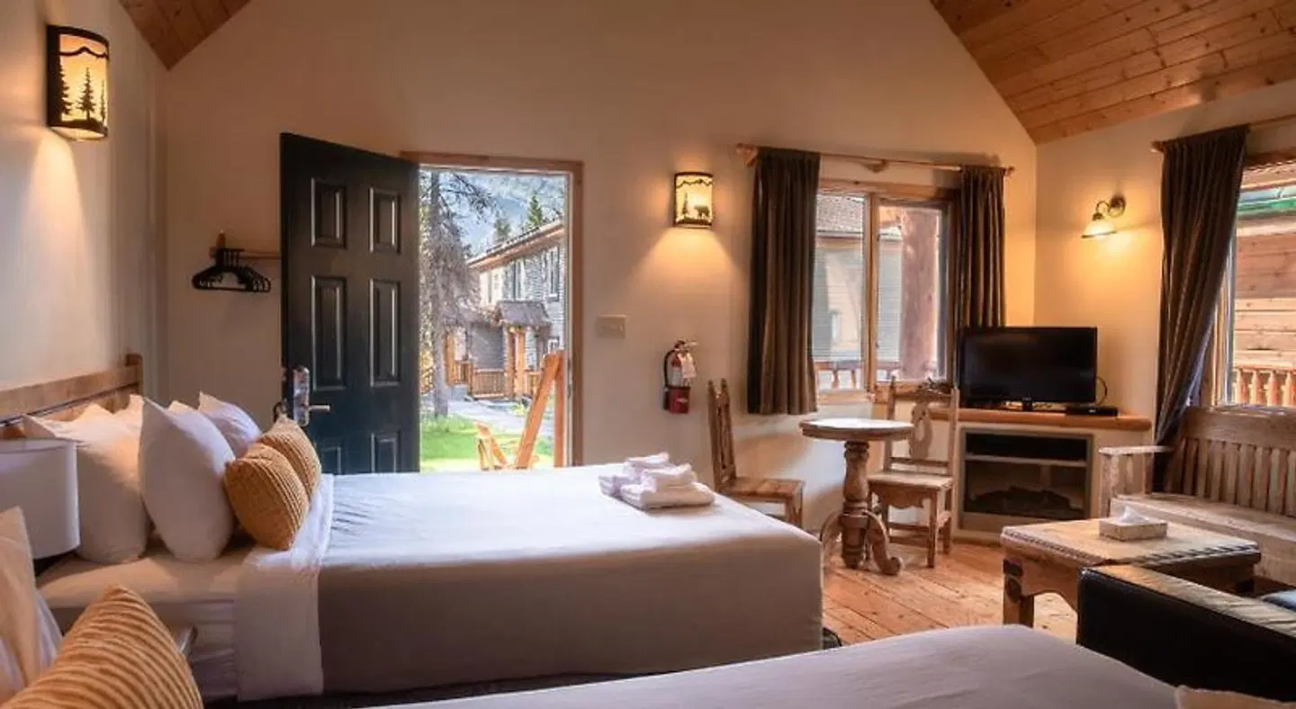 HI-Banff Alpine Centre ROOM_EXAMPLE