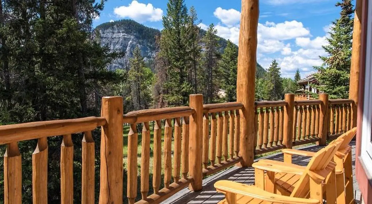 HI-Banff Alpine Centre Terrasse