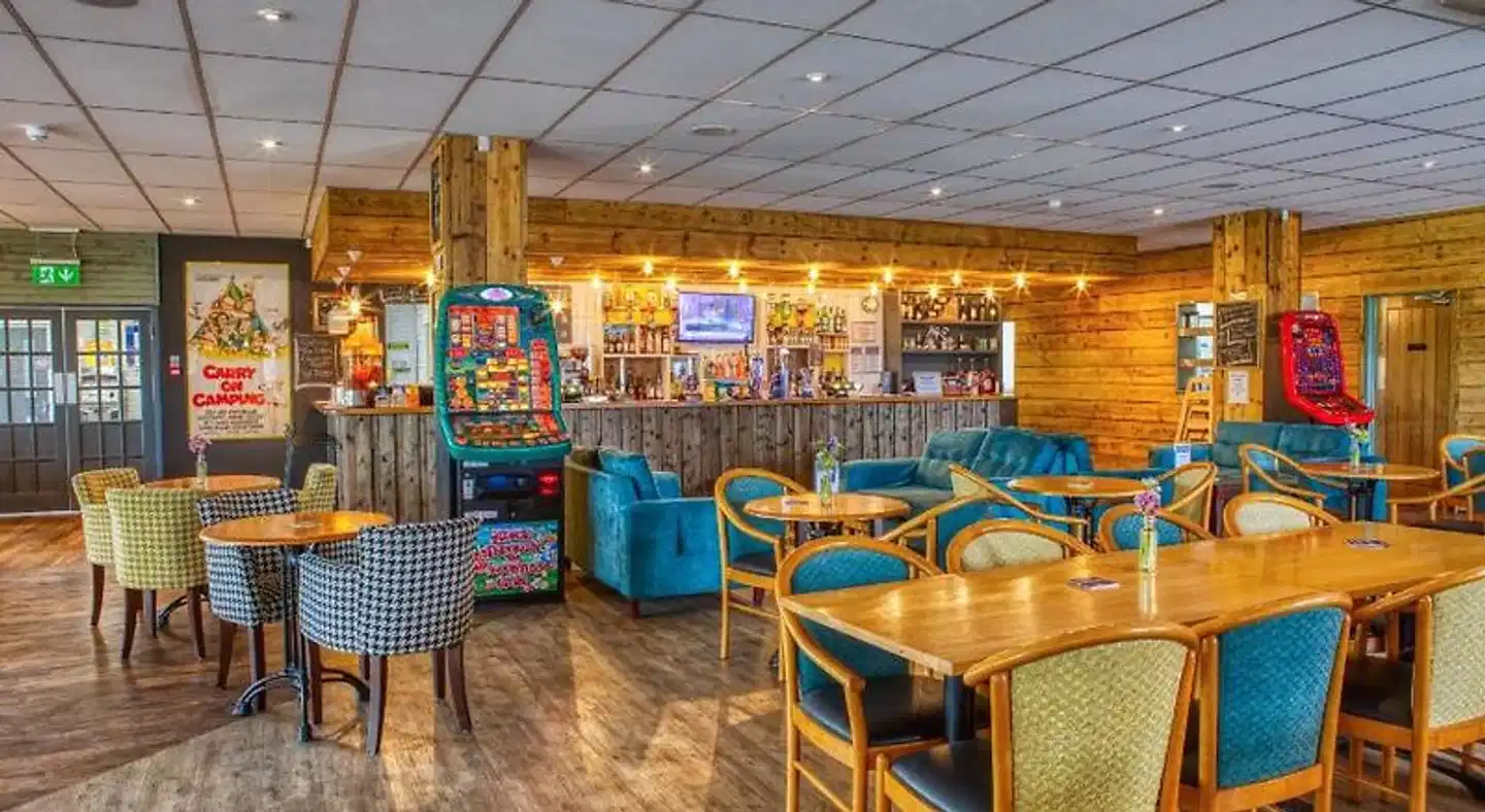 Newlands Holidays Bar