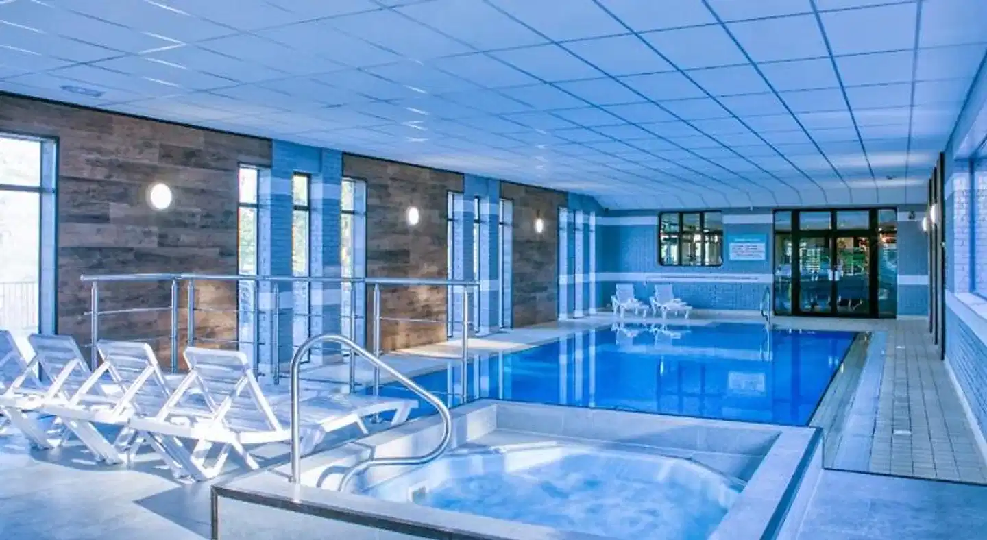 Newlands Holidays Hallenbad