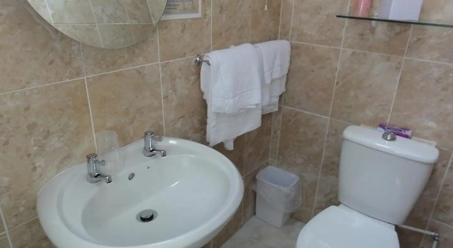 Membly Hall Hotel Badezimmer