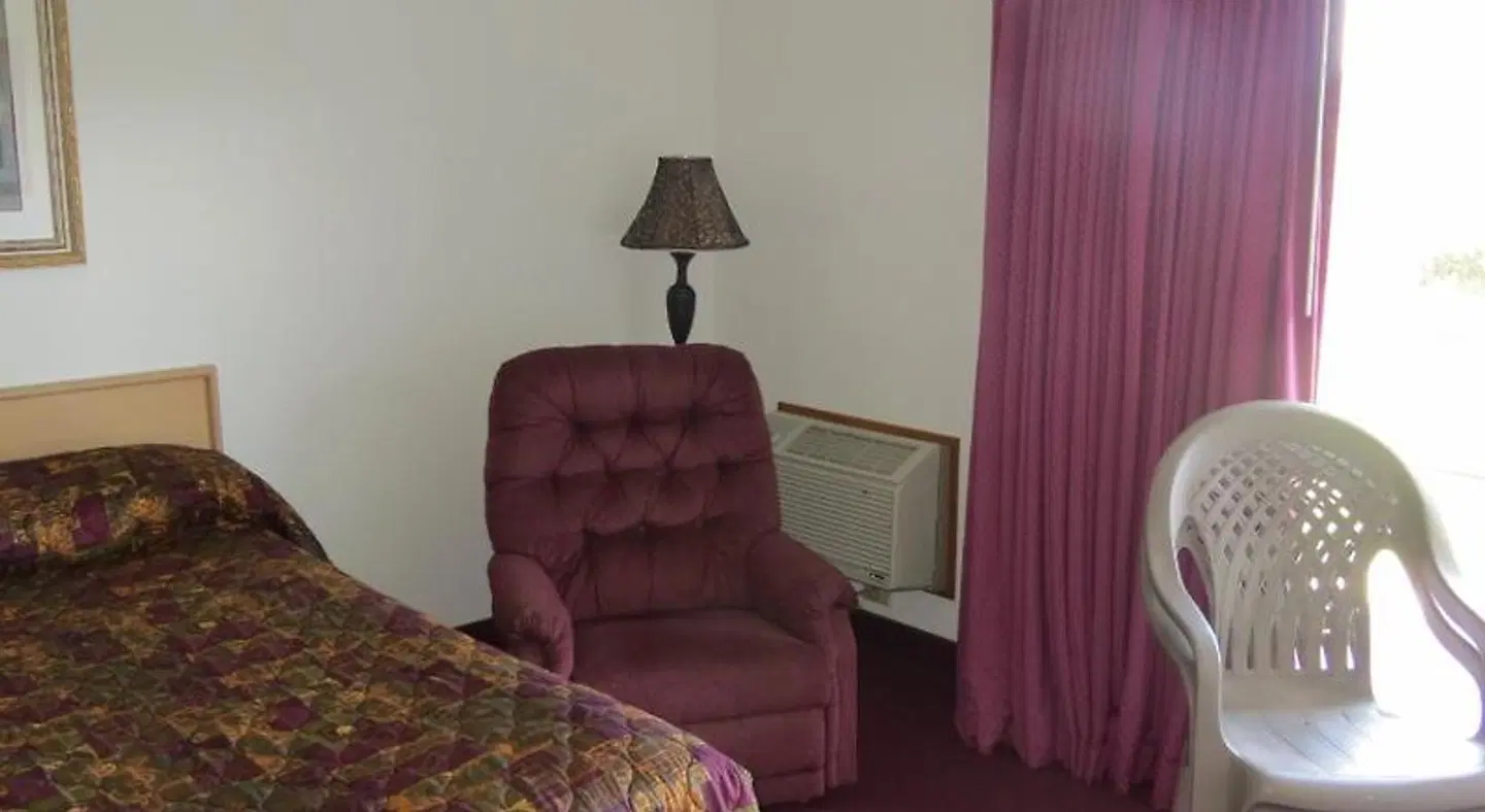 Edgewater Inn Coos Bay ROOM_EXAMPLE