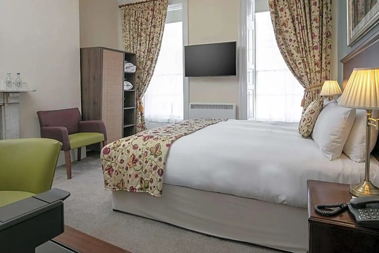 Sleeping Bear Hotels Dorchester ROOM_EXAMPLE