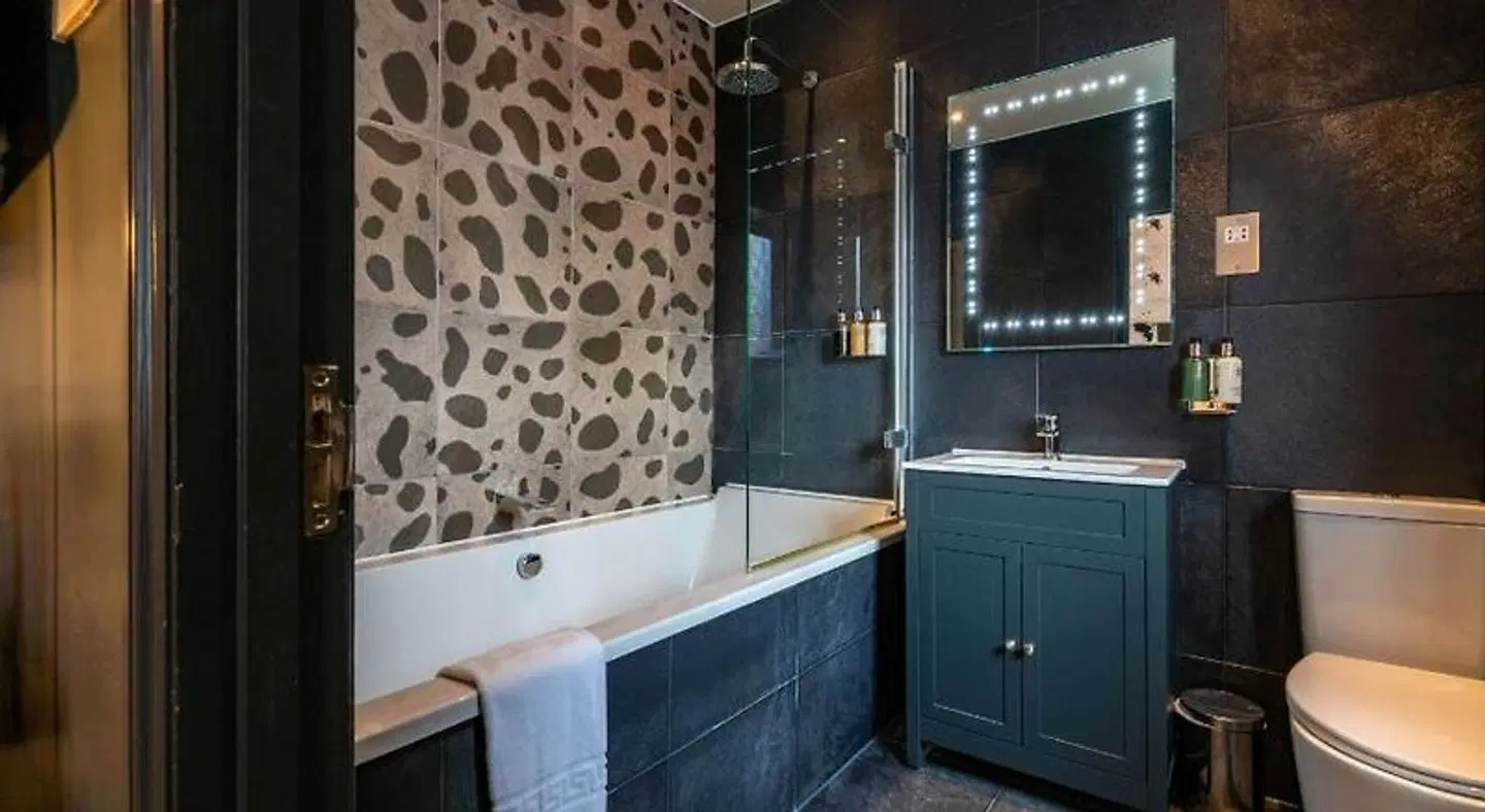 The Olde Bull Inn Badezimmer