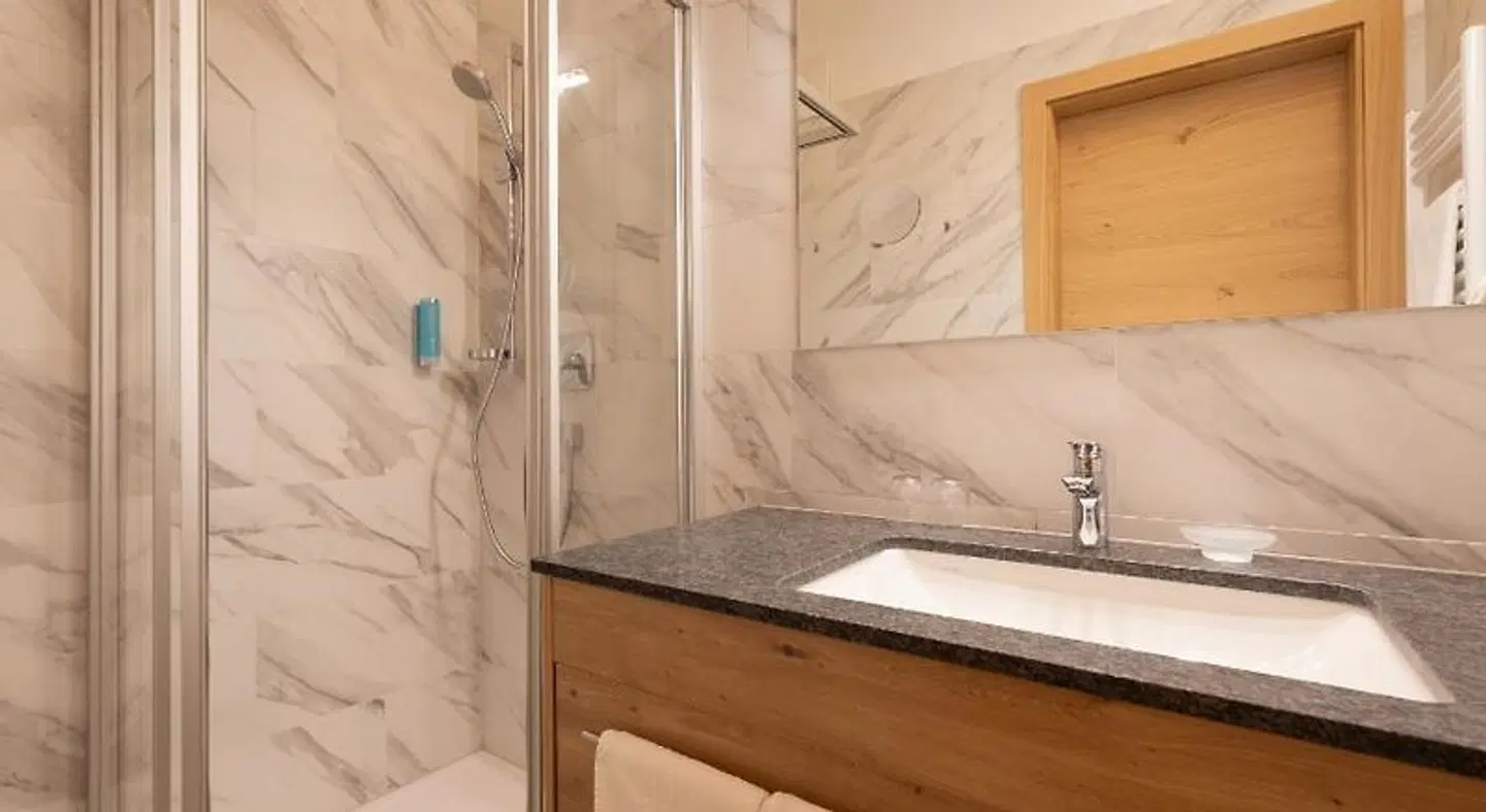 Alpenhof Chalets Badezimmer