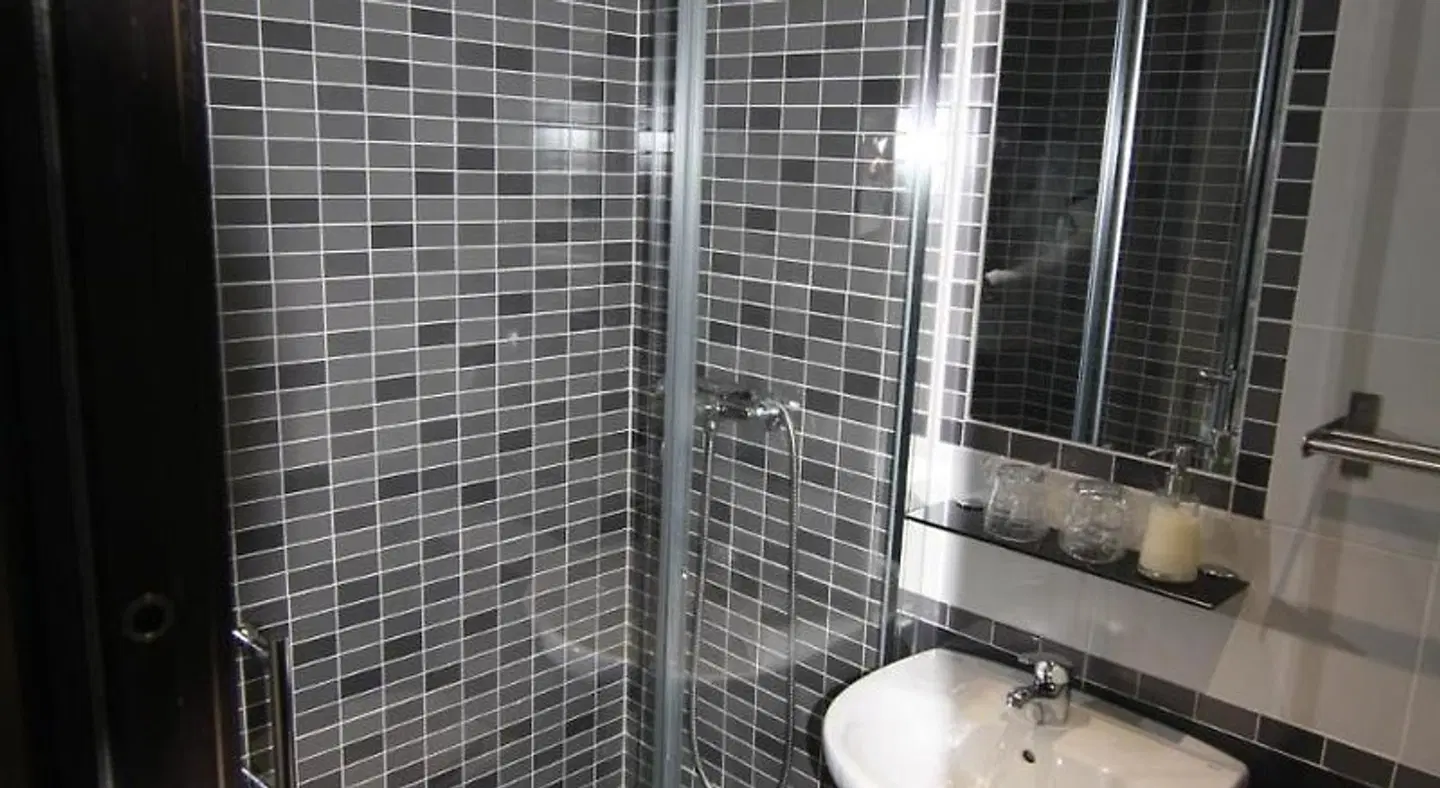 Hostal MH Fuencarral Badezimmer