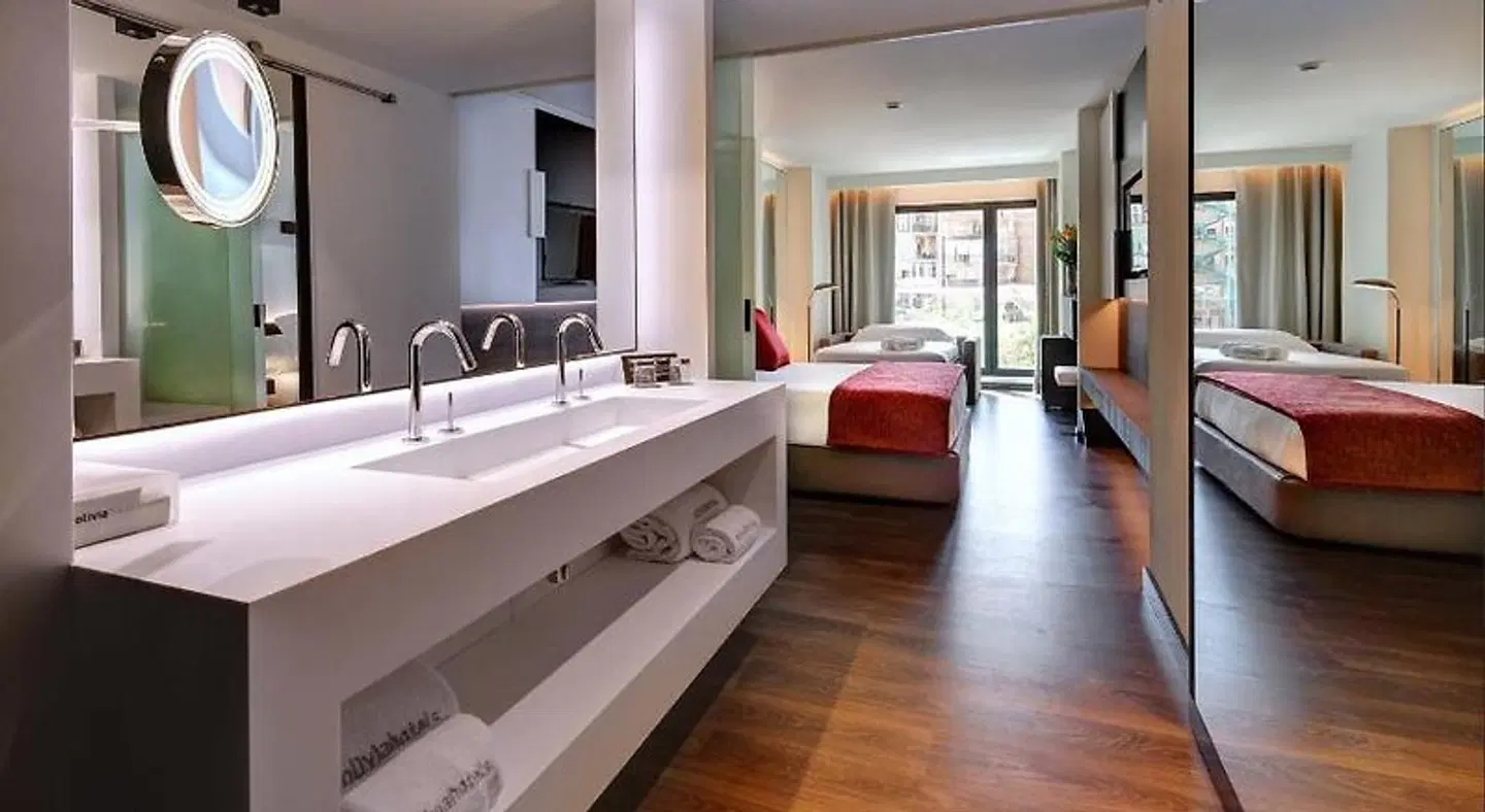 Olivia Balmes Hotel Badezimmer