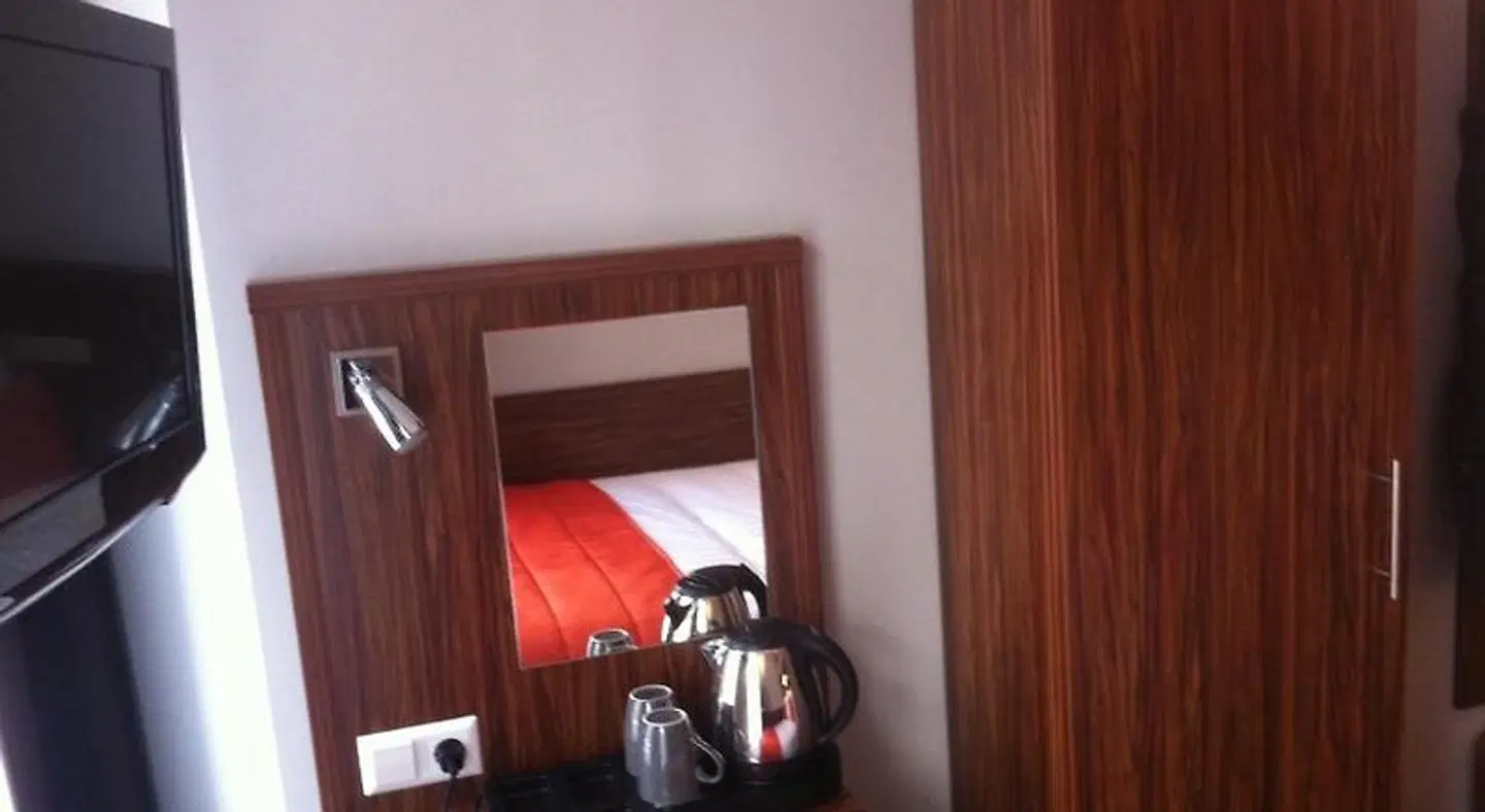 Linden ROOM_EXAMPLE