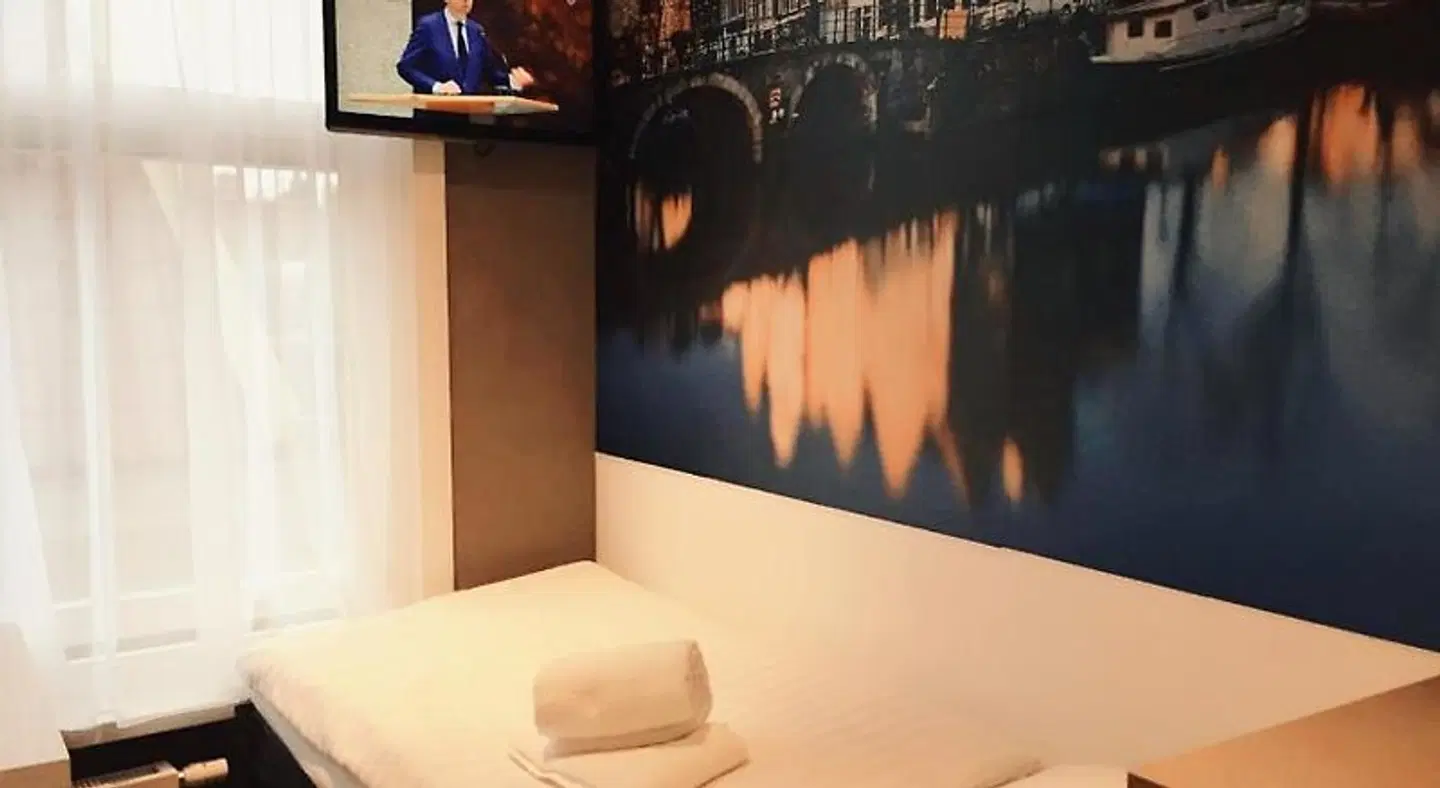 Old Nickel ROOM_EXAMPLE
