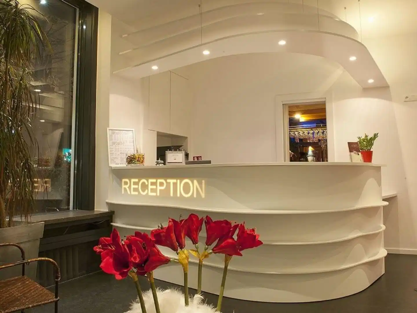 le Grillon Lobby