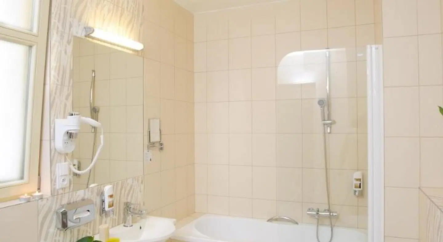 1. Republic Hotel Badezimmer