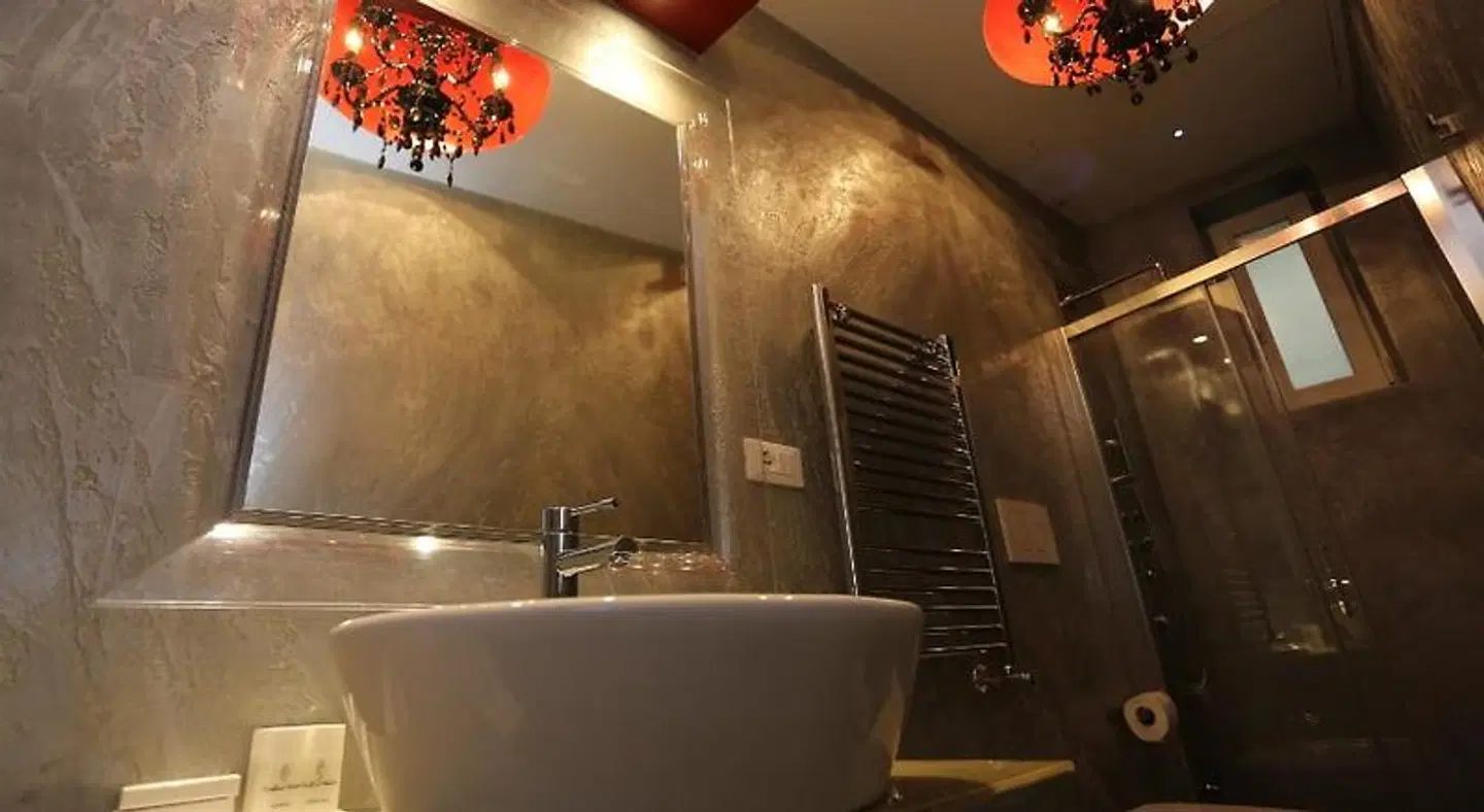 Luxury on the River Badezimmer