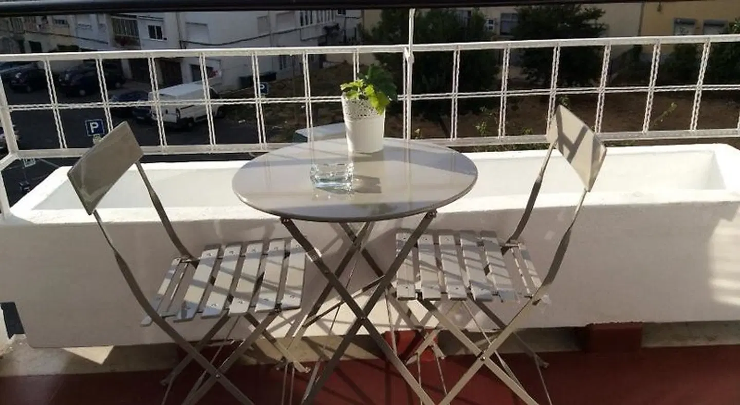 4U Lisbon IV Guesthouse Terrasse