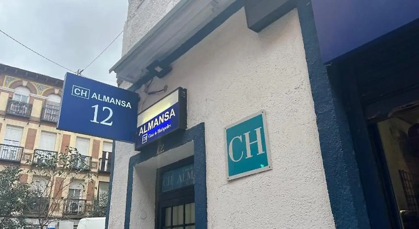 Hostel Almansa EXTERIOR