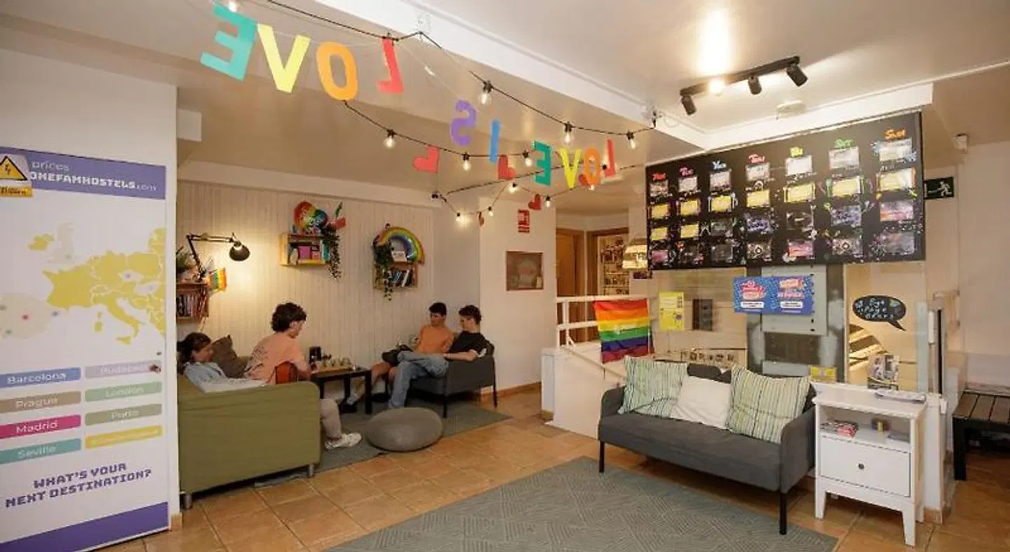 Hostelfam  Batllo LOUNGE_LOBBY