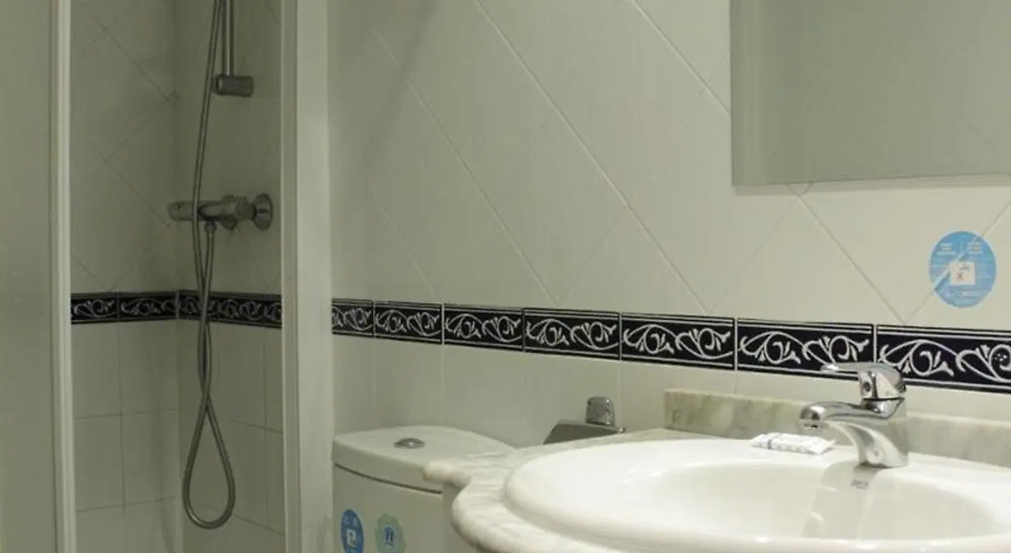 Hostal Ana Belen Badezimmer