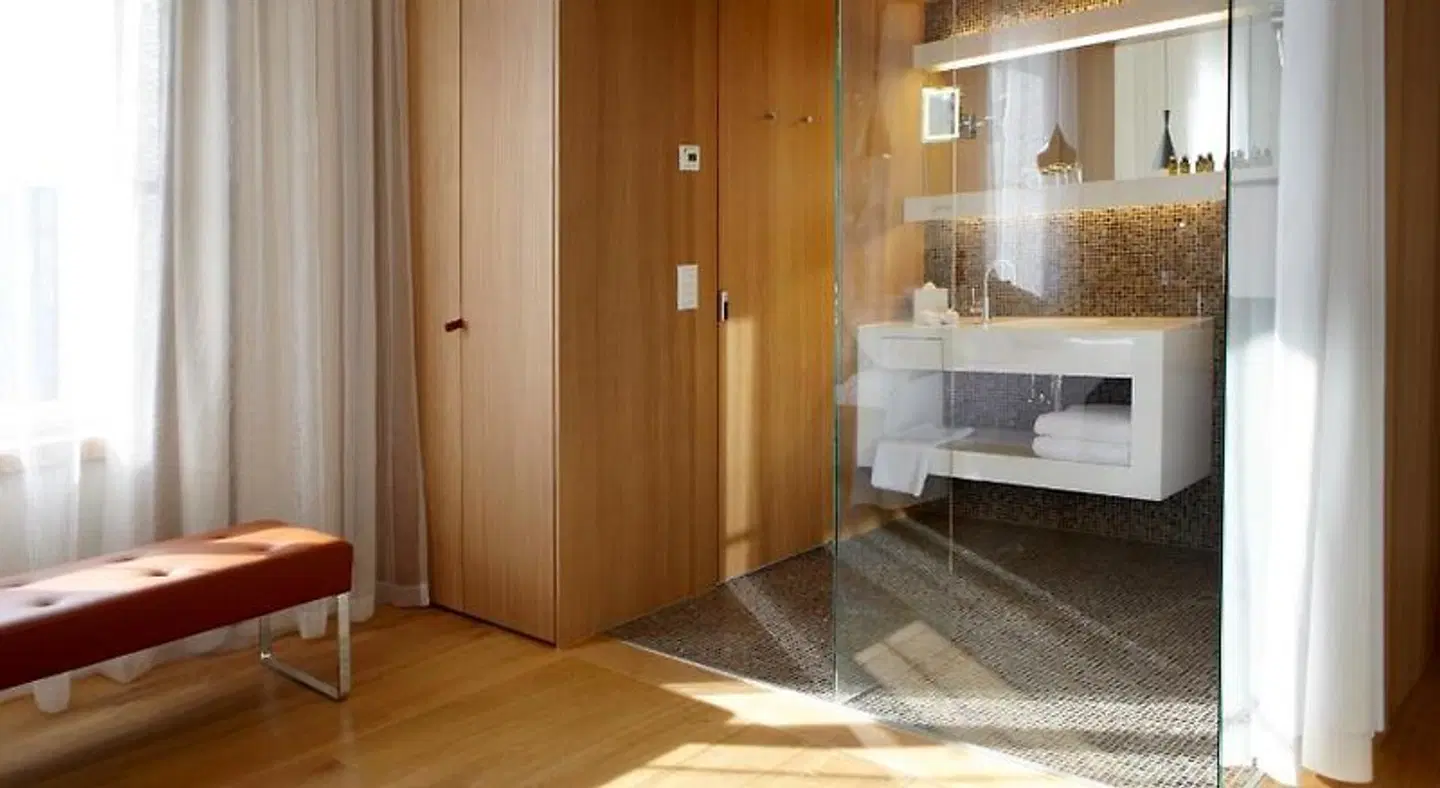 B2 Boutique Hotel + Spa ROOM_EXAMPLE