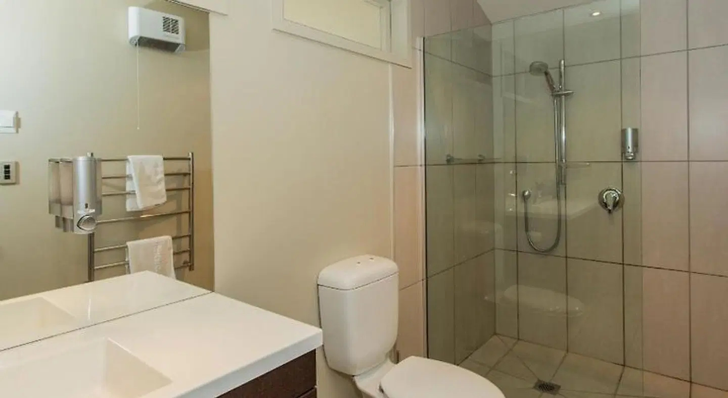 Clearbrook Motel & Serviced Apartments Badezimmer