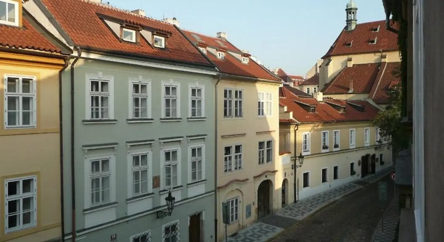 Agnes Apartments EXTERIOR