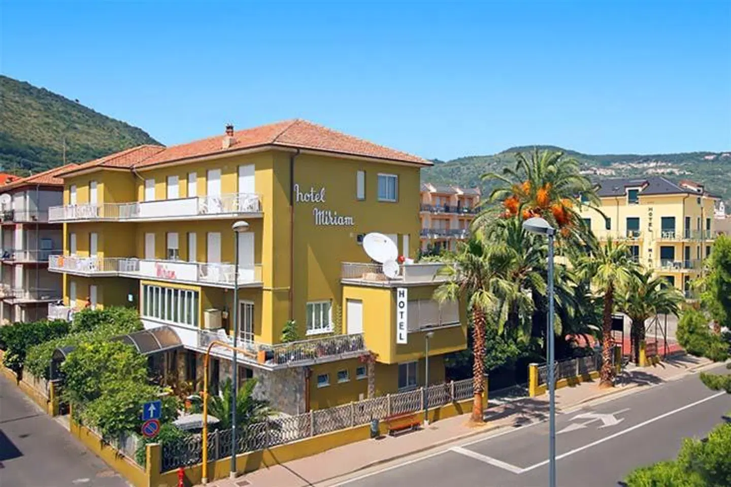 Miriam Hotel & Residence EXTERIOR