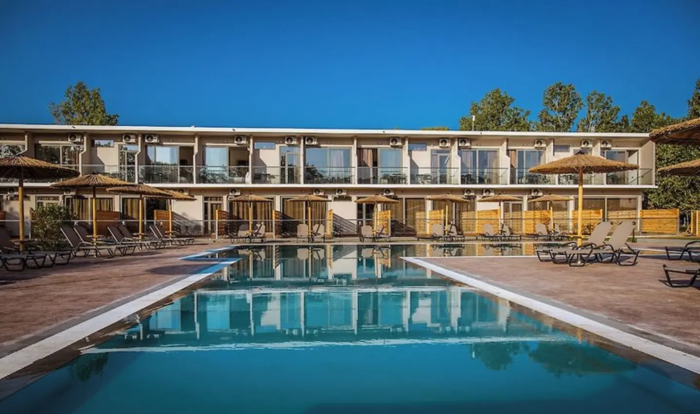 Blue Water Resort OUTDOOR_POOL