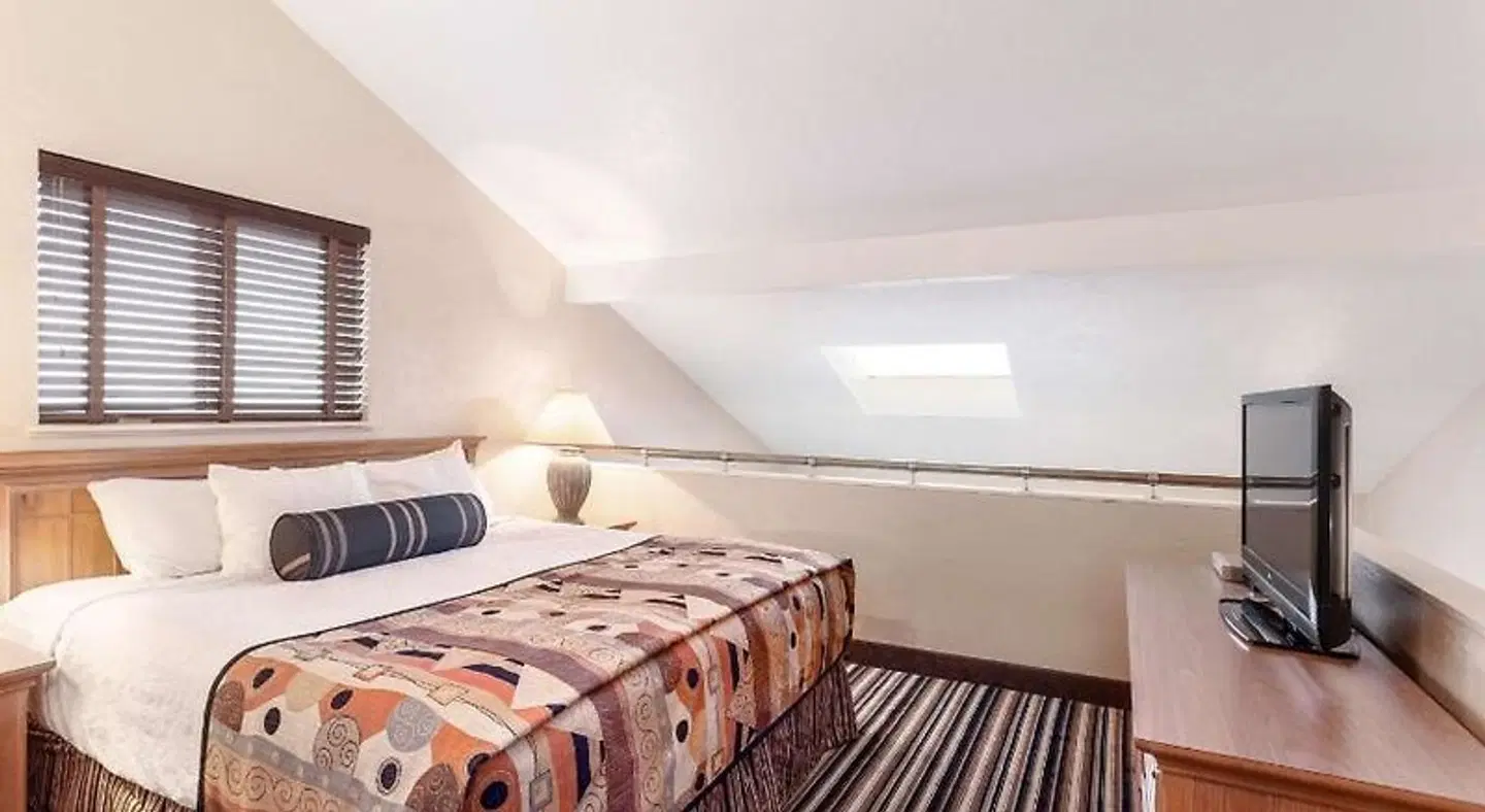 Lincoln Sands Oceanfront Resort, Ascend Hotel Collection ROOM_EXAMPLE