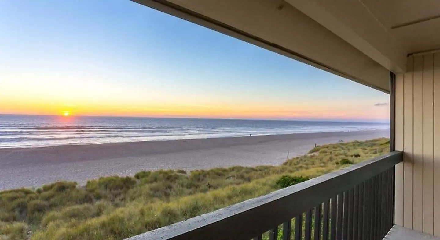 Lincoln Sands Oceanfront Resort, Ascend Hotel Collection LANDSCAPE